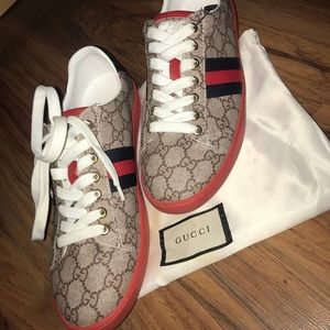 NWT Gucci Ace GG supreme ‘Beige’ shoes
